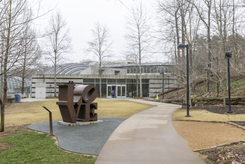 Metal artwork Love by Robert Indiana in front of the South entrance of Crystal Bridges Museum